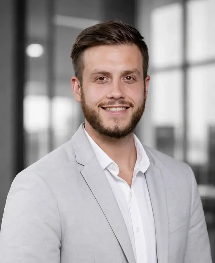 portrait-alex-kruczek